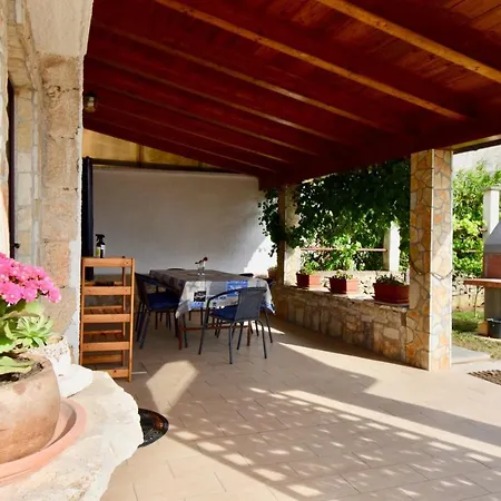 Beautiful Istrian House With Big Backyard *