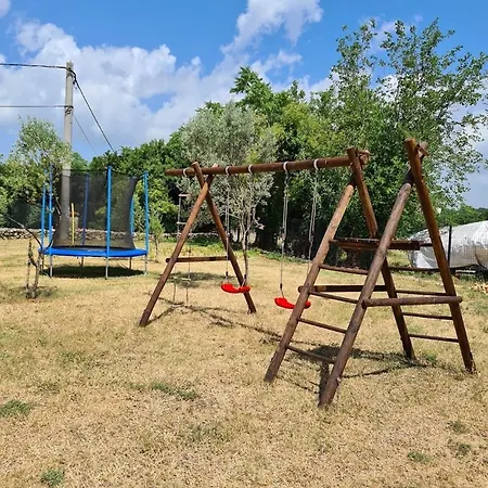 Beautiful Istrian House With Big Backyard Semesterbostad