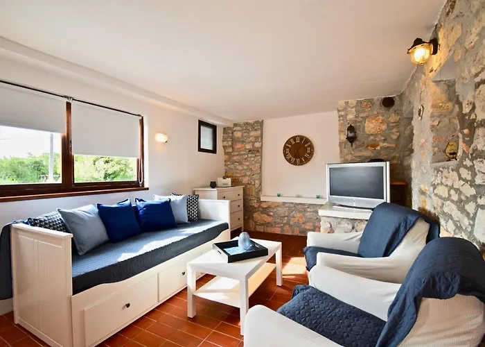 Beautiful Istrian House With Big Backyard Dom wakacyjny *