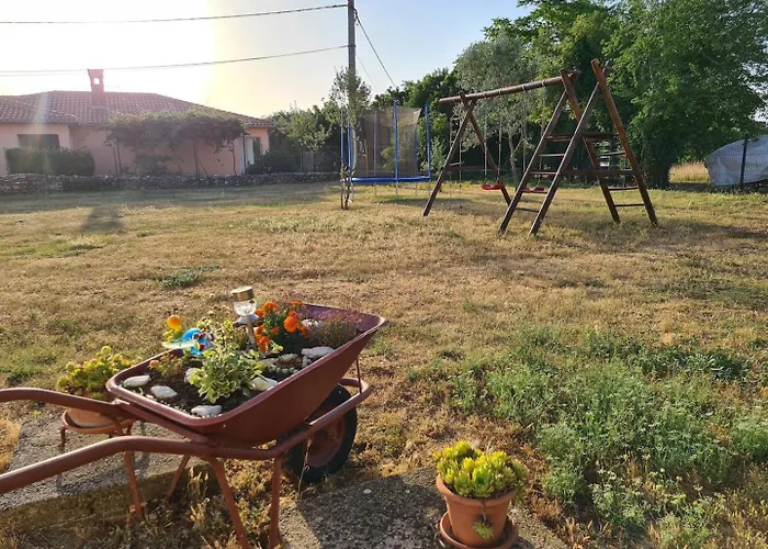 Casa vacanze Beautiful Istrian House With Big Backyard Valtura