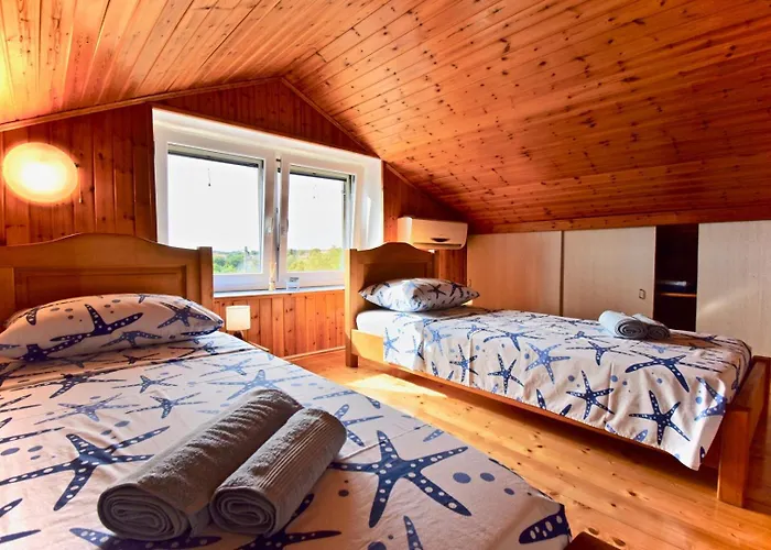 Beautiful Istrian House With Big Backyard Casa vacanze